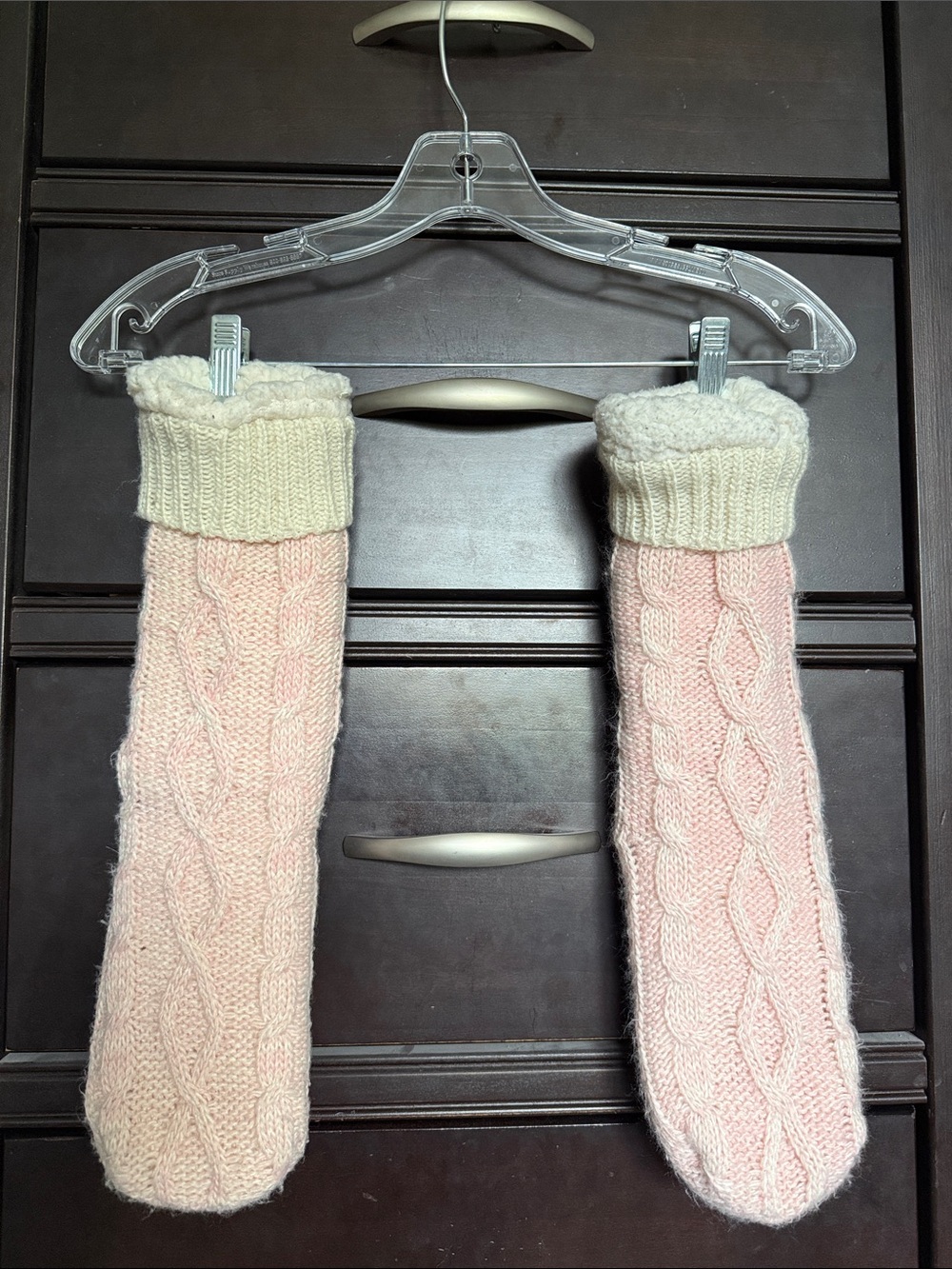 Jane and Bleecker Pink Cable Knit Plush-Lined Slipper Socks with Cream Cuff